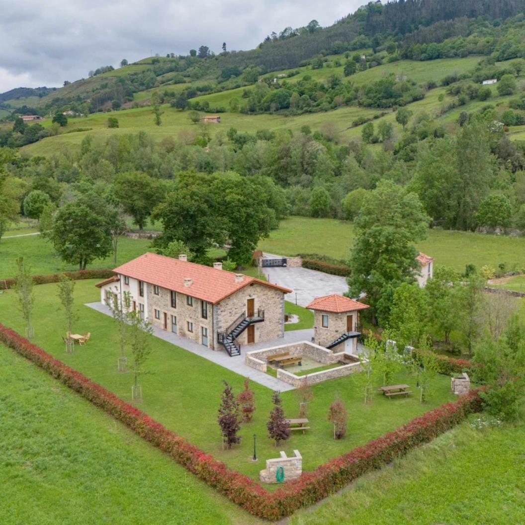 Гостьовий будинок Complejo Rural El Cerradon Alceda Екстер'єр фото